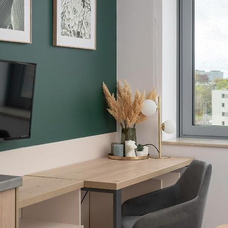 Trendy Studios With Home Office Near Wroclaw Main Station By Noclegi Renters Екстериор снимка