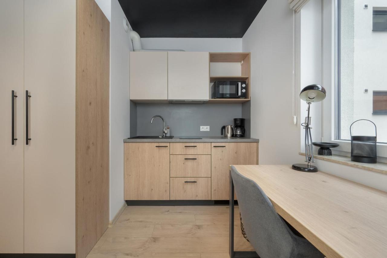 Trendy Studios With Home Office Near Wroclaw Main Station By Noclegi Renters Екстериор снимка