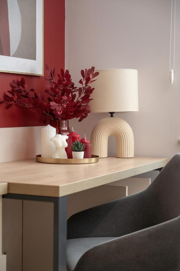 Trendy Studios With Home Office Near Wroclaw Main Station By Noclegi Renters Екстериор снимка