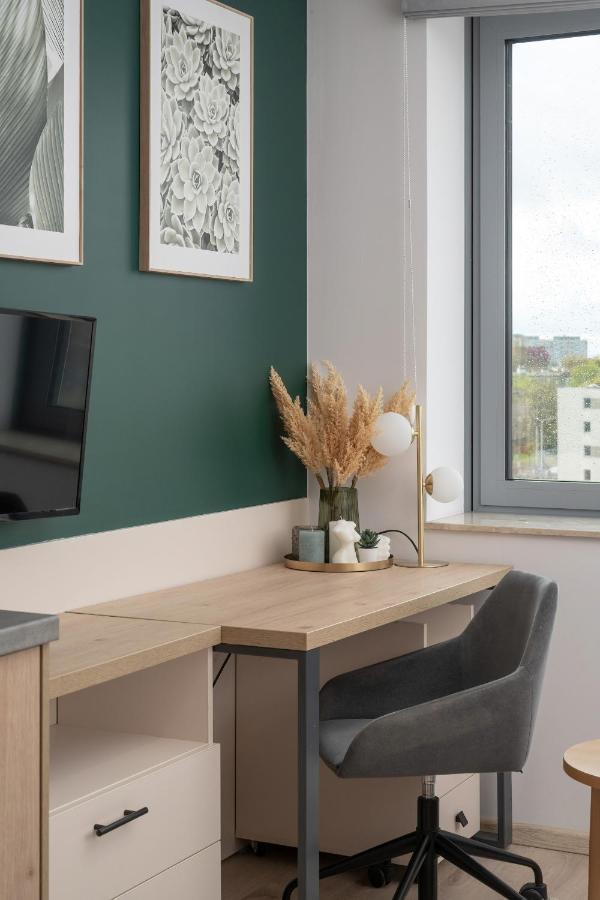 Trendy Studios With Home Office Near Wroclaw Main Station By Noclegi Renters Екстериор снимка