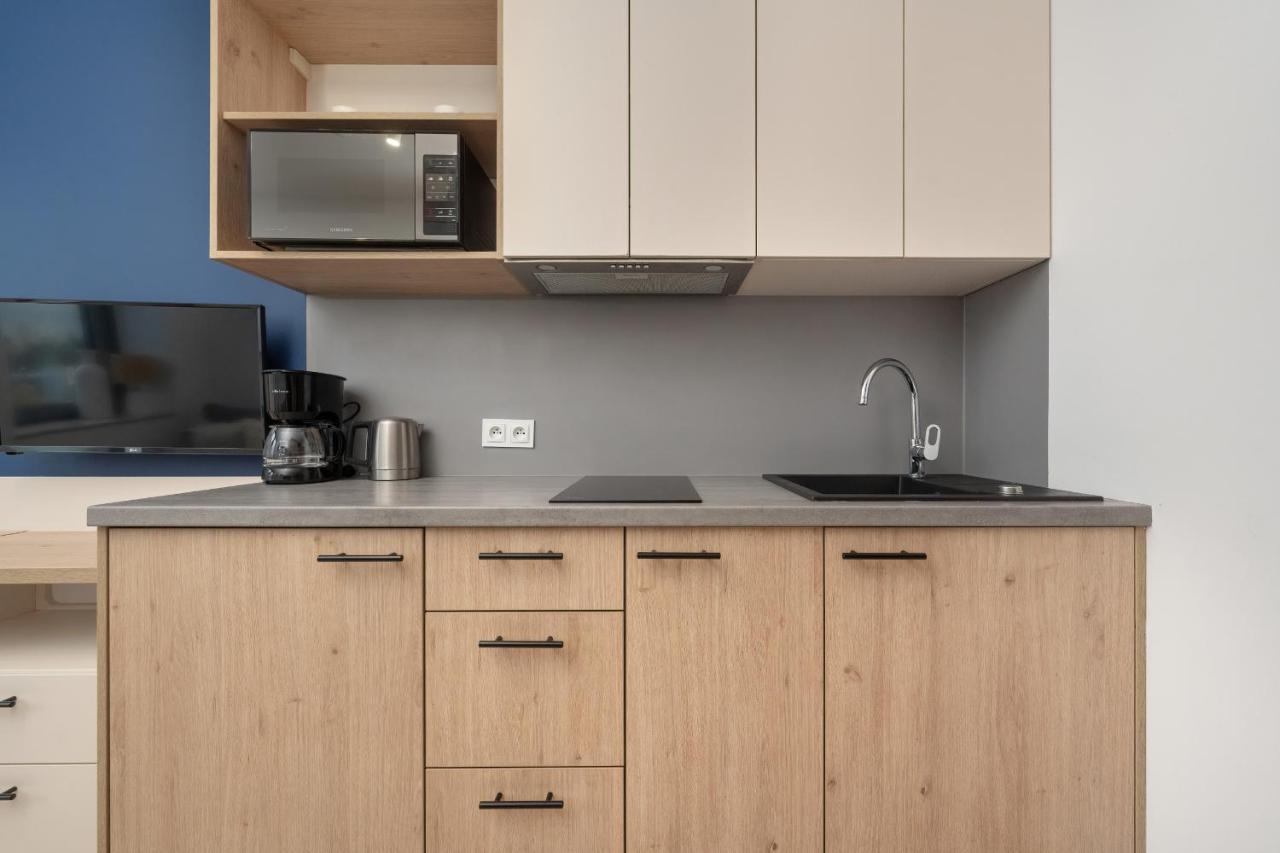 Trendy Studios With Home Office Near Wroclaw Main Station By Noclegi Renters Екстериор снимка
