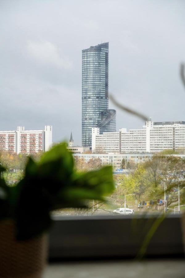Trendy Studios With Home Office Near Wroclaw Main Station By Noclegi Renters Екстериор снимка