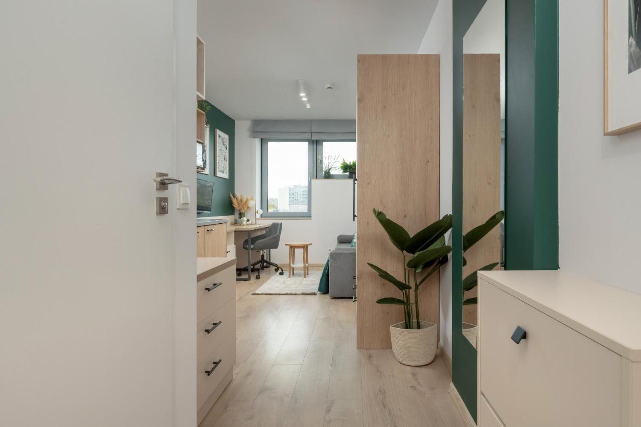 Trendy Studios With Home Office Near Wroclaw Main Station By Noclegi Renters Екстериор снимка
