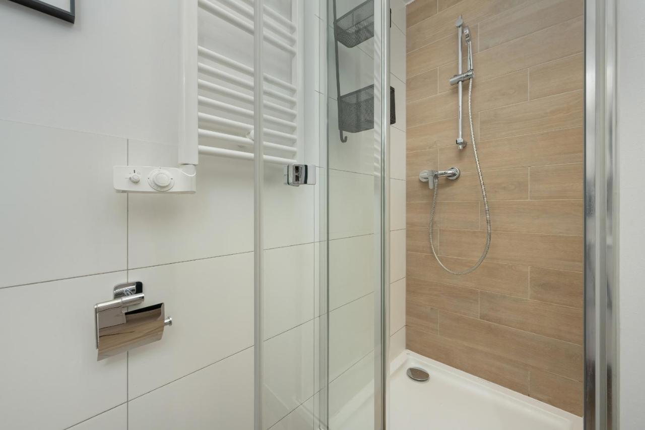 Trendy Studios With Home Office Near Wroclaw Main Station By Noclegi Renters Екстериор снимка